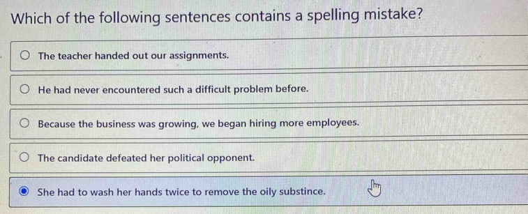 Which of the following sentences contains a spelling mistake?