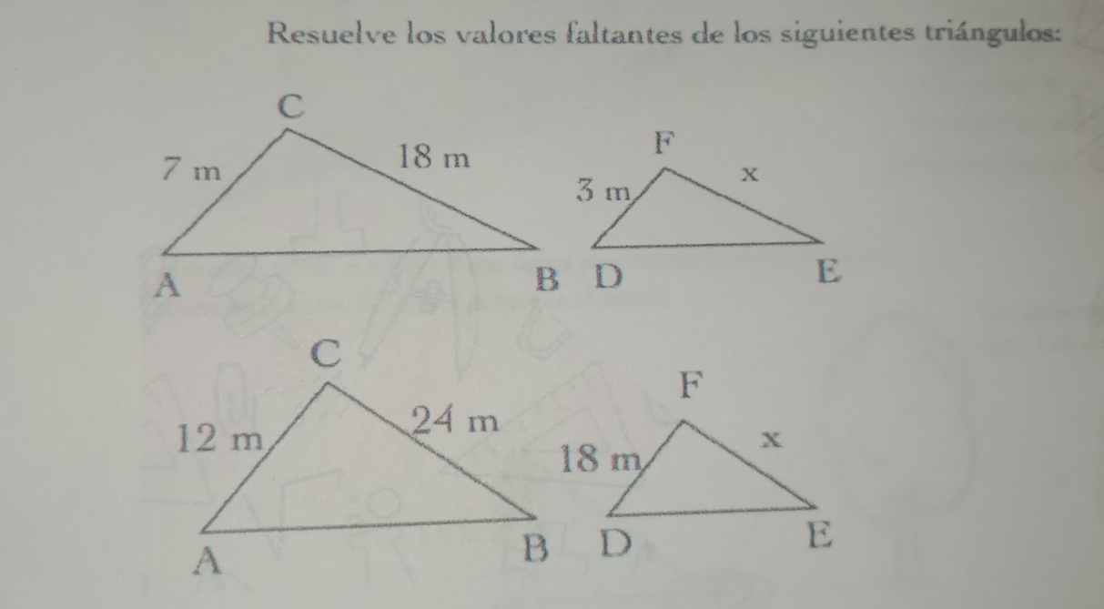 Resuelve los valores faltantes de los siguientes triángulos: