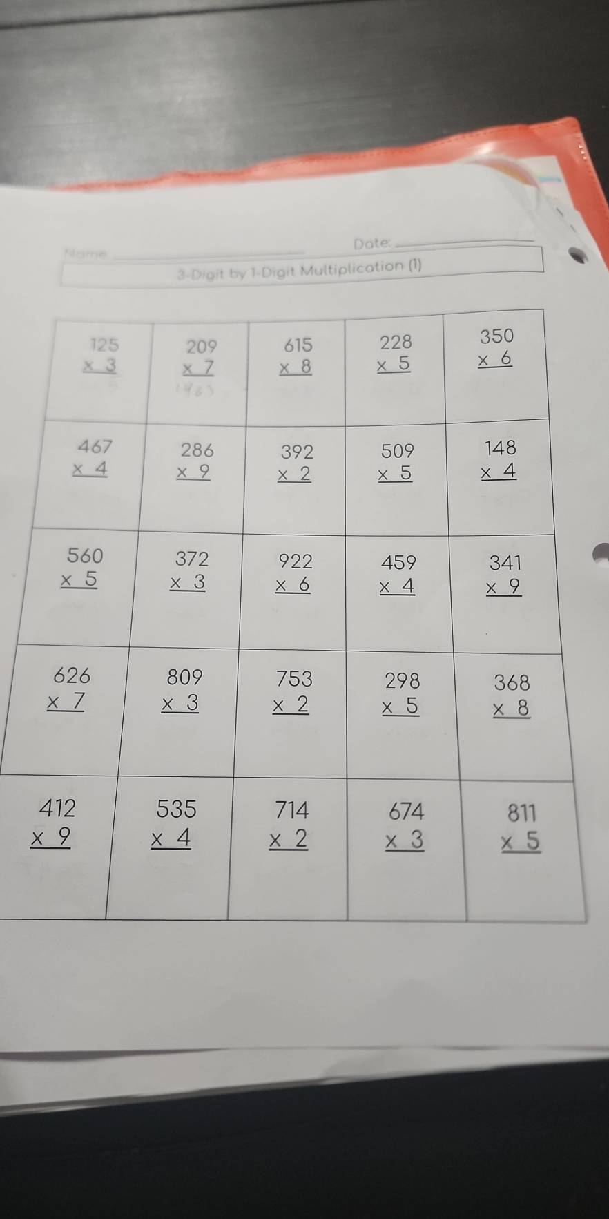 Name _Date:
_
3-Digit by 1-Digit Multiplication (1)