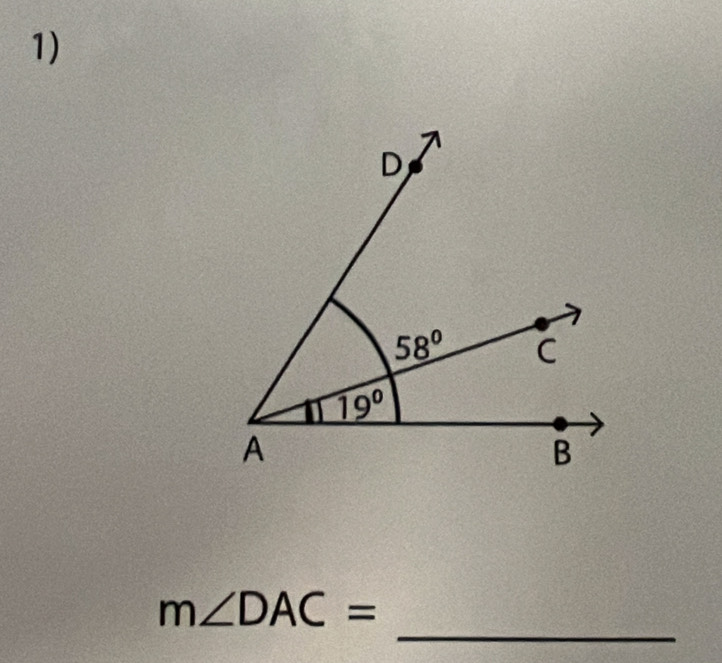 m∠ DAC=
