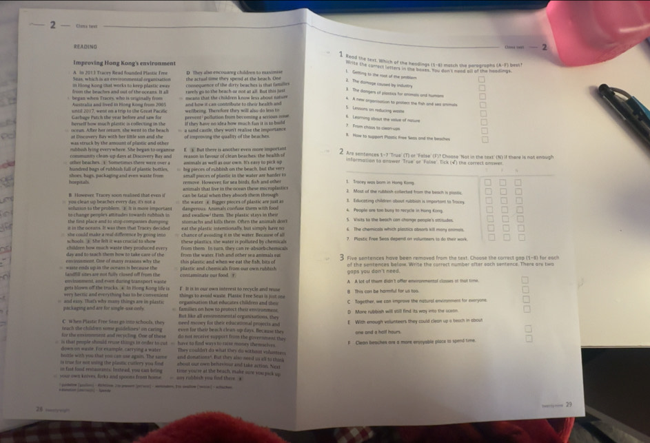 Gelöst:2 — Clurs text READING Cose sn — 2 1 Read the text. Which of the ...