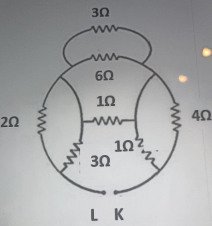 2Ω
4Ω