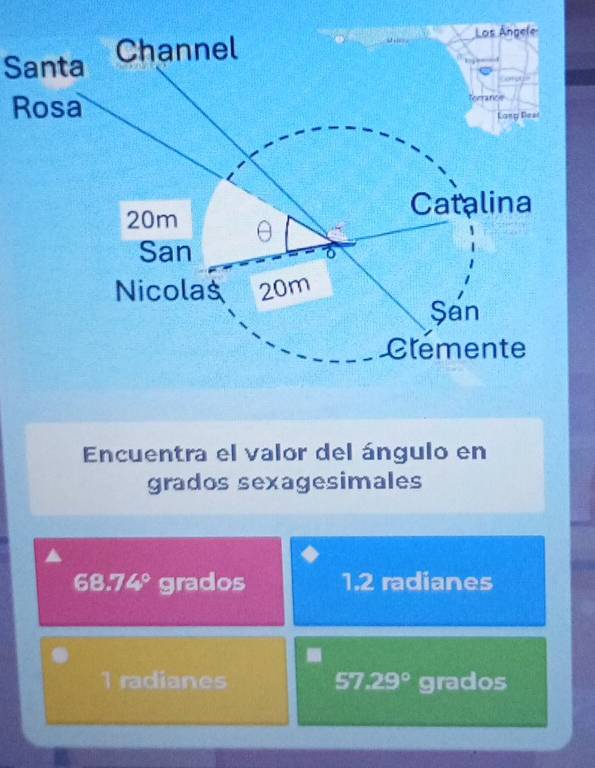 Santa
R
Encuentra el valor del ángulo en
grados sexagesimales
68.74° grados 1.2 radianes
1 radianes 57.29° grados