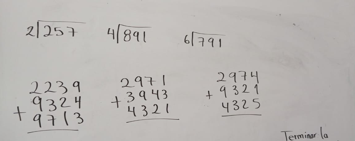 2|overline 257 beginarrayr 4encloselongdiv 891endarray 6sqrt(791)
beginarrayr 2239 9324 +9713 hline endarray beginarrayr 2971 +3943 4321 hline endarray beginarrayr 2974 +9321 4325 hline endarray
Terminar la