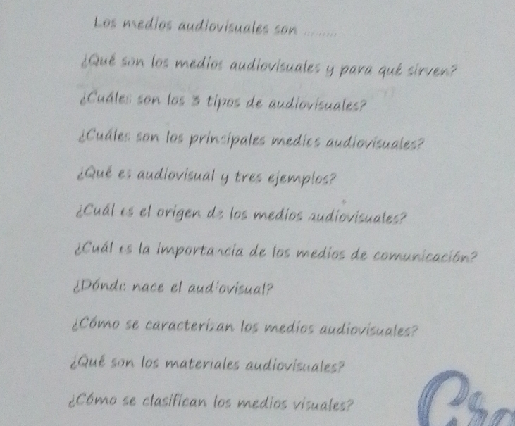 Los medios audiovisuales son .......... 
¿Qué son los medios audiovisuales y para qué sirven? 
¿Cuáles son los 3 tipos de audiovisuales? 
¿Cuáles son los prinsipales medics audiovisuales? 
¿Qué es audiovisual y tres ejemplos? 
¿Cuál es el origen de los medios audiovisuales? 
¿Cuál es la importancia de los medios de comunicación? 
¿D6nde nace el aud'ovisual? 
¿Cómo se caracterizan los medios audiovisuales? 
¿Qué son los materiales audiovisuales? 
¿C6mo se clasifican los medios visuales?