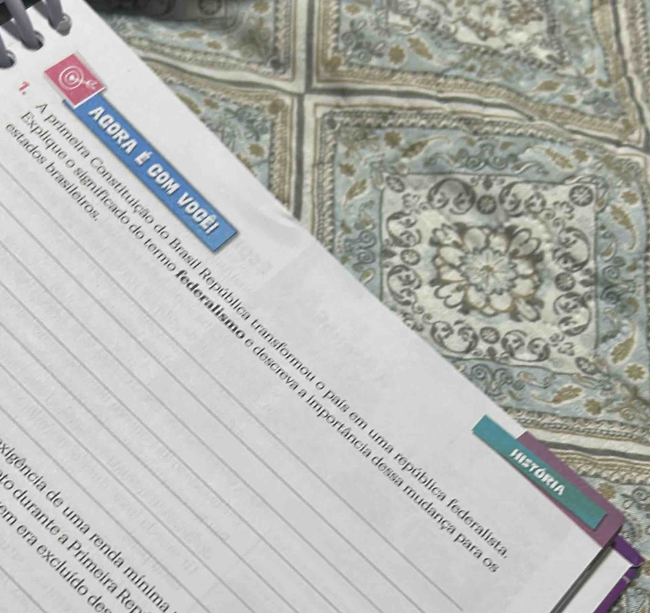 a 
CORA É coM VoC 
_SR 
______a Constituição do Brasil República transformou o país em uma república 
gnificado de termo federalismo e descreva a importância dessa muda 
História 
ncia de uma renda míni 
durante rimeira 
_ era excluído d