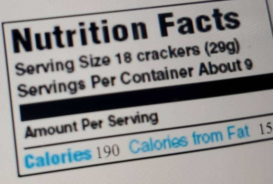 Nutrition Facts 
Serving Size 18 crackers (29g) 
Servings Per Container About 9
Amount Per Serving 
Calories 190 Calories from Fat 15