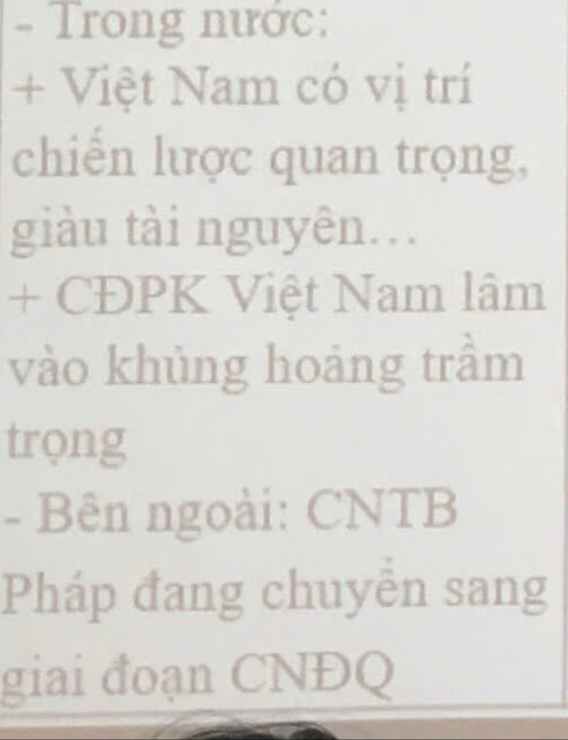 Trong nước: 
+ Việt Nam có vị trí 
chiến lược quan trọng, 
giàu tài nguyên… 
+ CĐPK Việt Nam lâm 
vào khủng hoảng trầm 
trọng 
- Bên ngoài: CNTB 
Pháp đang chuyễn sang 
giai đoạn CNĐQ