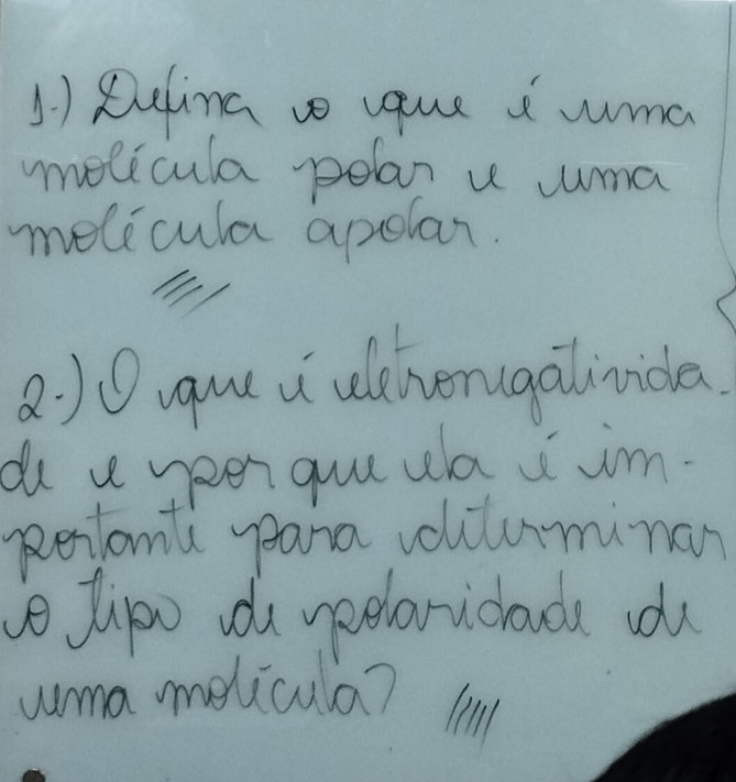 Rulina v que dwm 
molicula pelar u uma 
melccula apelan. 
8.: )0uqui i ueherugalinida 
do v yeer quu ua i im. 
Rertomt peana voluuminan 
ve tipo du ypeloriclauoa 
uma melicula?