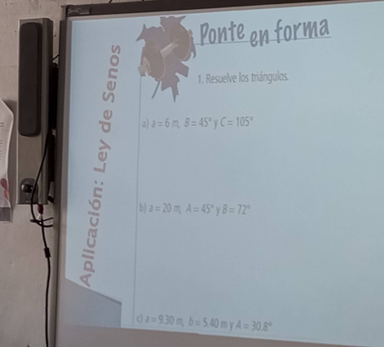 gut 
é 
1. Resuelve los triángulos. 
a) a=6m, B=45° C=105°
b) a=20m, A=45° V B=72°
d a=9.30m, b=5.40m V A=30.8°