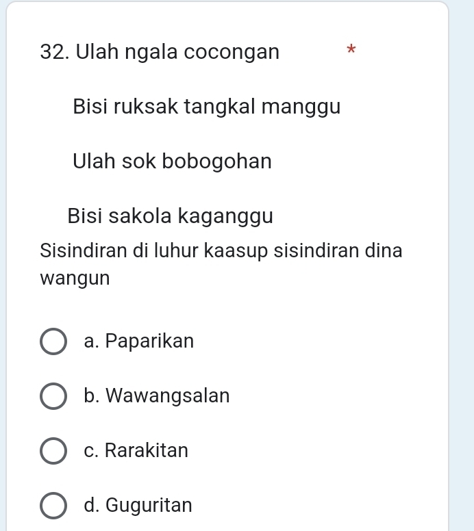 Mushukda barmoqlari bilan qizning surati