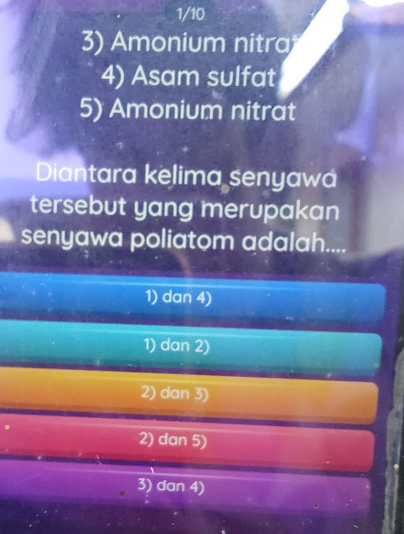 1/10
3) Amonium nitra
4) Asam sulfat
5) Amonium nitrat
Diantara kelima senyawa
tersebut yang merupakan
senyawa poliatom adalah....
1) dan 4)
1) dan 2)
2) dan 3)
2) dan 5)
3) dan 4)