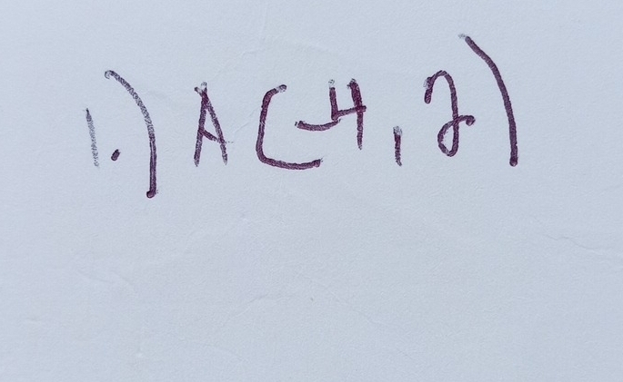 A(-4,2)