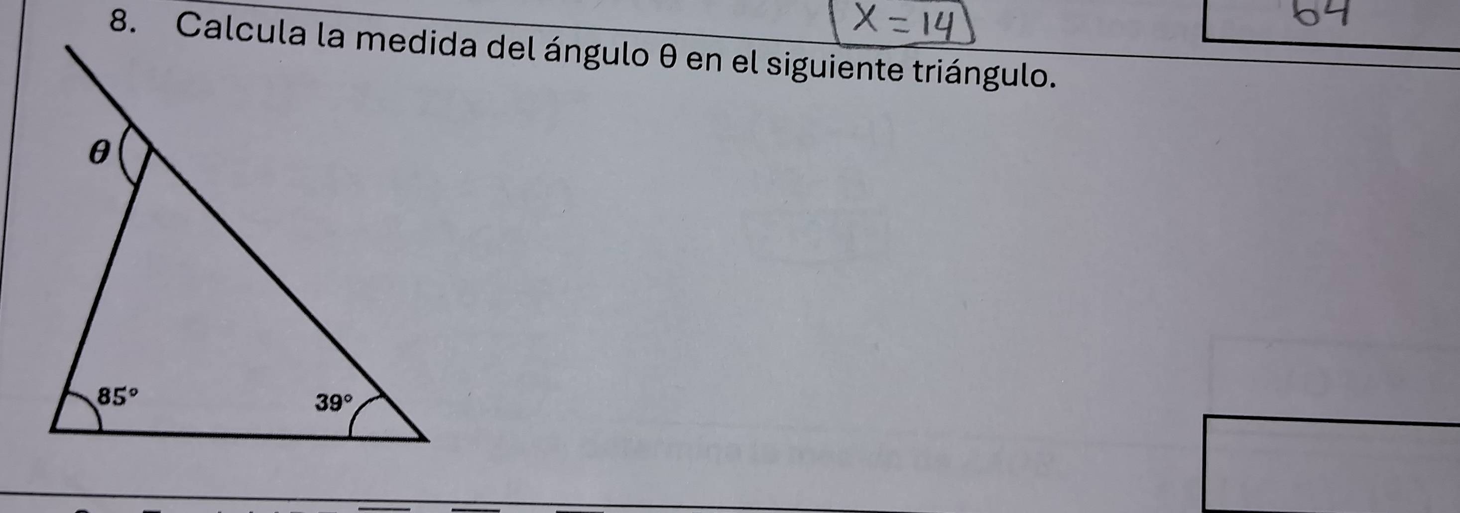 Calcula la medida del ángulo θ en el siguiente triángulo.