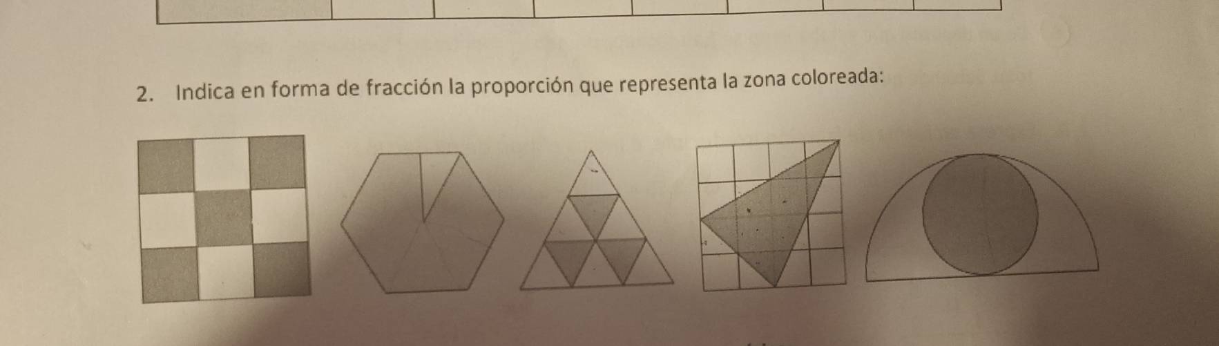 Indica en forma de fracción la proporción que representa la zona coloreada: