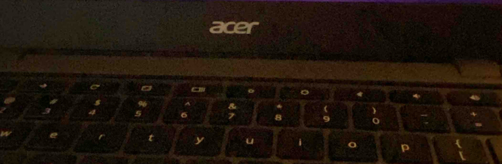 acer 
C 。 
。
s % 6 ^ & *  )
4 5 6 7 8 9
4
w e r t y u i
p