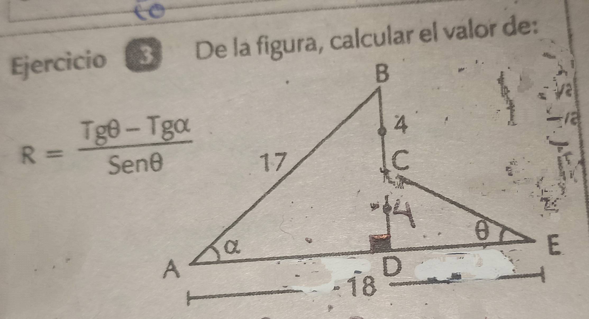 Ejercicio De la figura, calcular el valor de:
R= (Tgθ -Tgalpha )/Senθ  