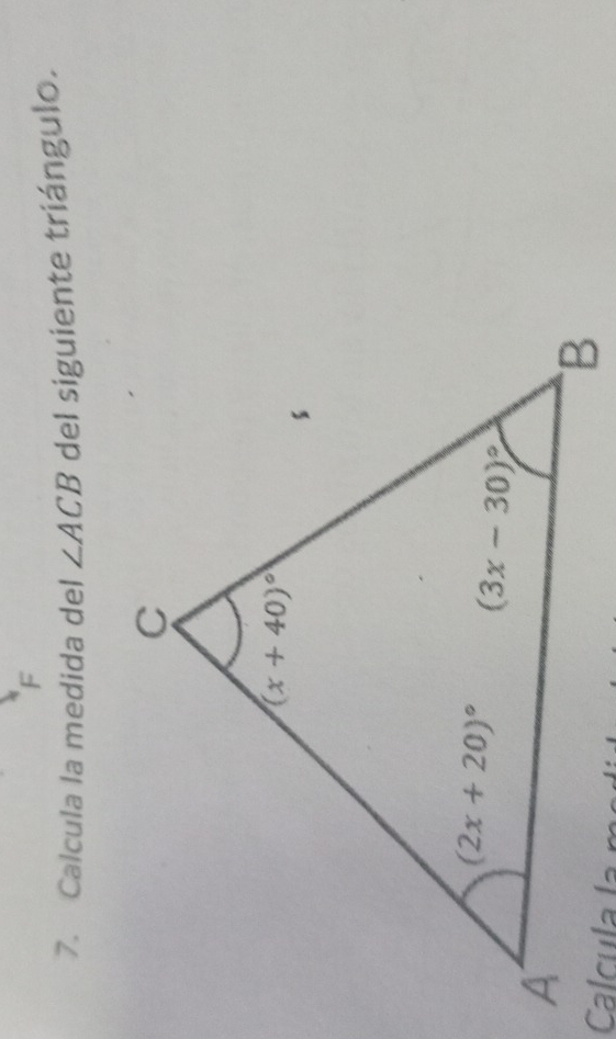 Calcula la medida del ∠ ACB del siguiente triángulo.