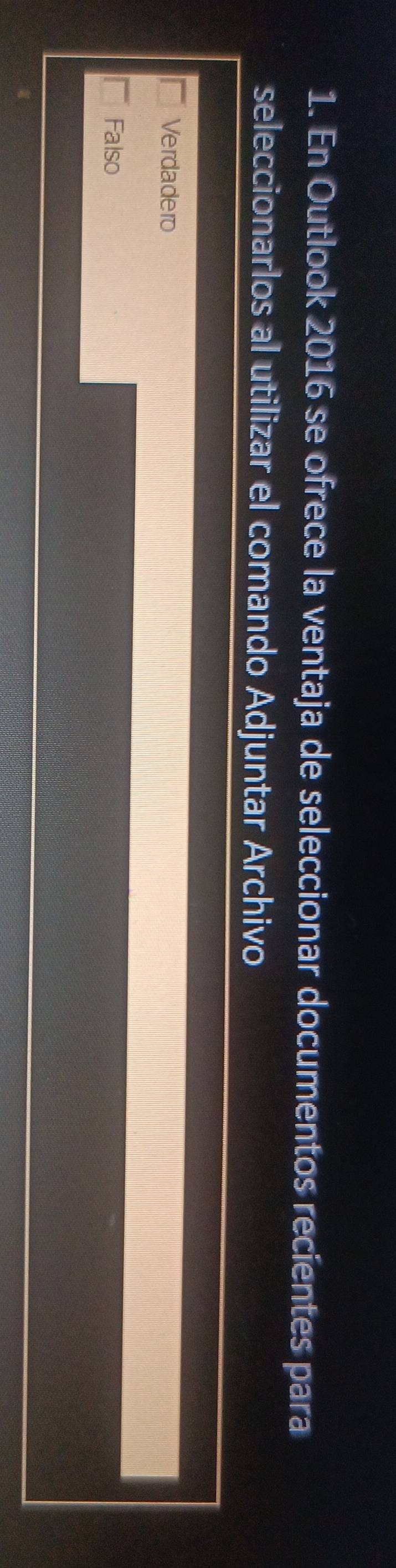 En Outlook 2016 se ofrece la ventaja de seleccionar documentos recientes para
seleccionarlos al utilizar el comando Adjuntar Archivo
Verdadero
Falso