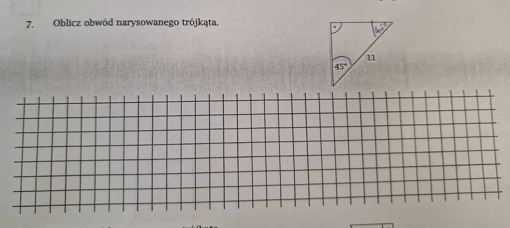 Oblicz obwód narysowanego trójkąta.