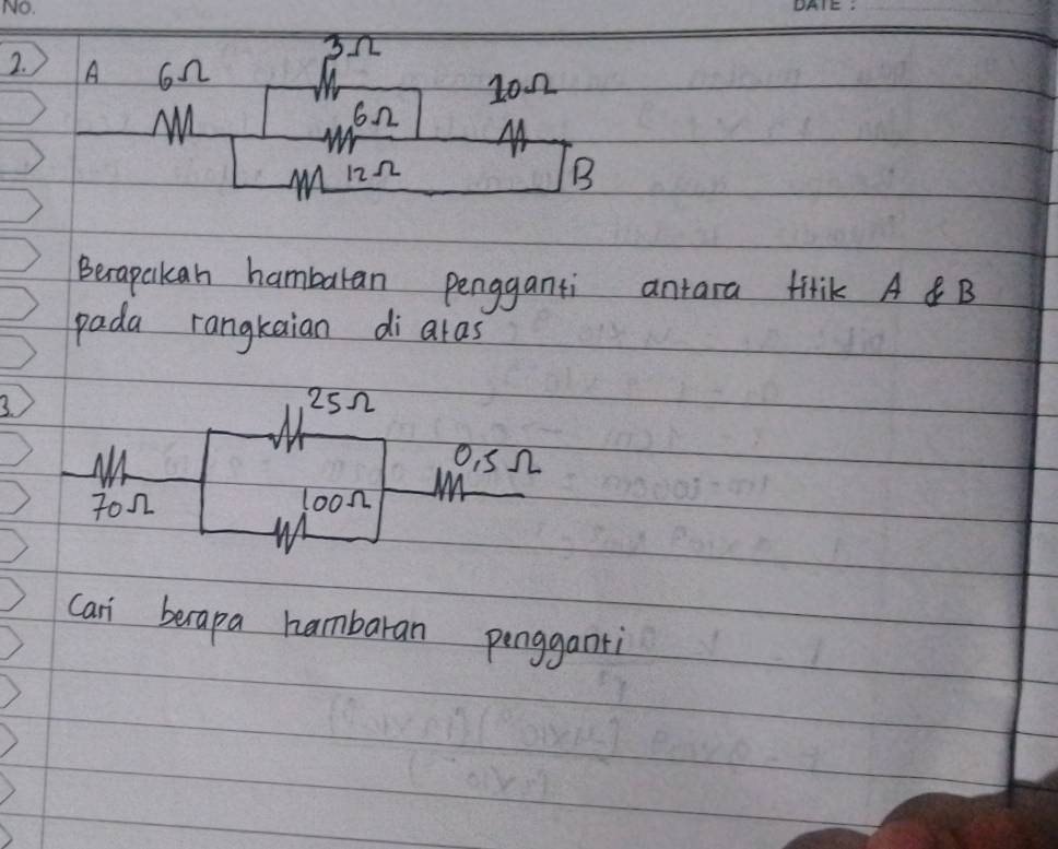 A on
101n2
M
622
m 1222
B 
Berapelkan hamburan pengganti antara fitik A B 
pada rangkaian di alas
3. 25n
Oisn 
7o12 1oon 
can berapa hambaran penggant