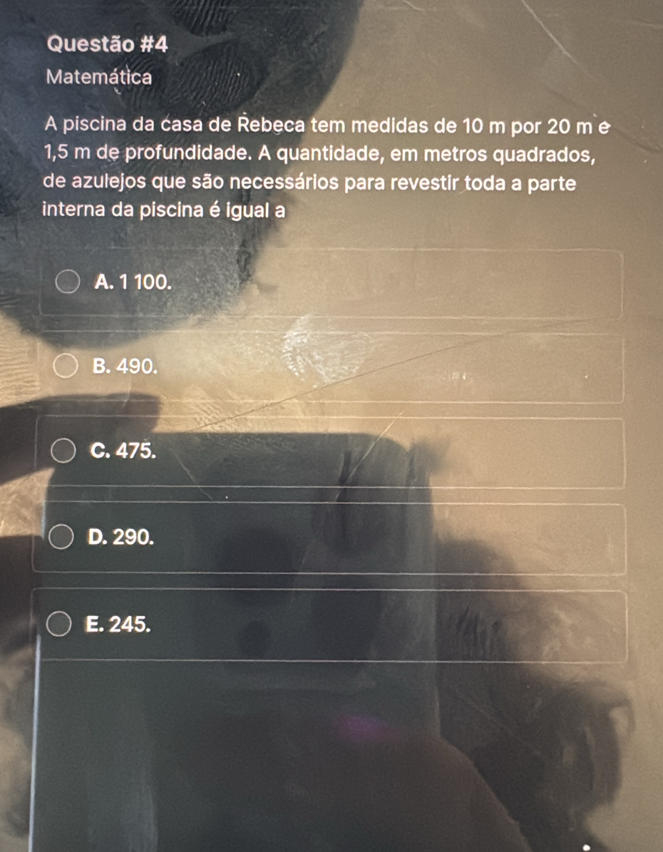 Matemática
A piscina da casa de Rebęca tem medidas de 10 m por 20 m e
1,5 m de profundidade. A quantidade, em metros quadrados,
de azulejos que são necessários para revestir toda a parte
interna da piscina é igual a
A. 1 100.
B. 490.
C. 475.
D. 290.
E. 245.