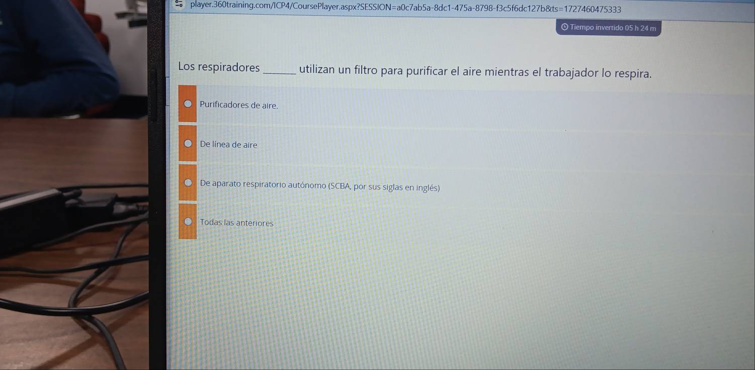 ⊙ Tiempo invertido 05 h 24 m
Los respiradores _utilizan un filtro para purificar el aire mientras el trabajador lo respira.
Purificadores de aire.
De línea de aire
De aparato respiratorio autónomo (SCBA, por sus siglas en inglés)
Todas las anteriores