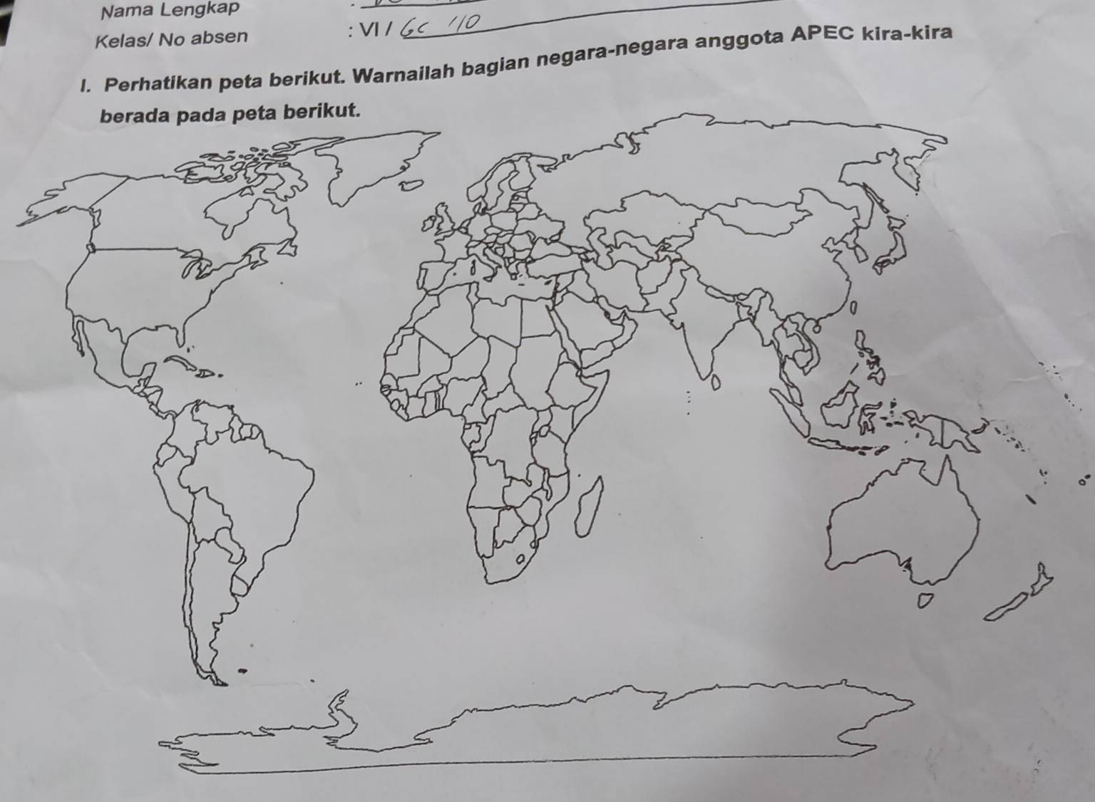 Nama Lengkap 
_ 
Kelas/ No absen 
_ 
l. Perhatikan peta berikut. Warnailah bagian negara-negara anggota APEC kira-kira