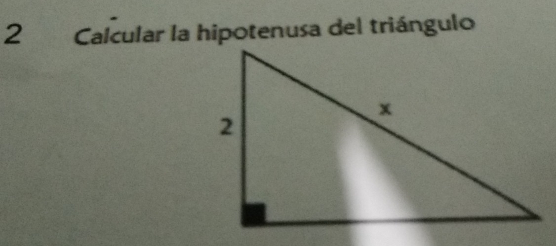 Calcular la hipotenusa del triángulo