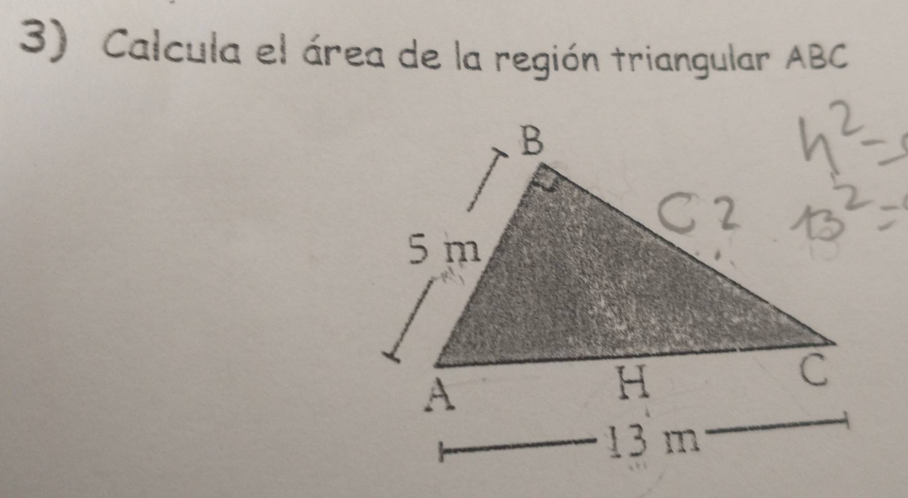 Calcula el área de la región triangular ABC