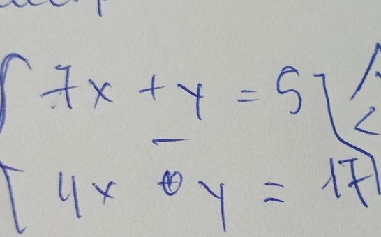 beginarrayl 7x+y=5 4x· y=17endarray.