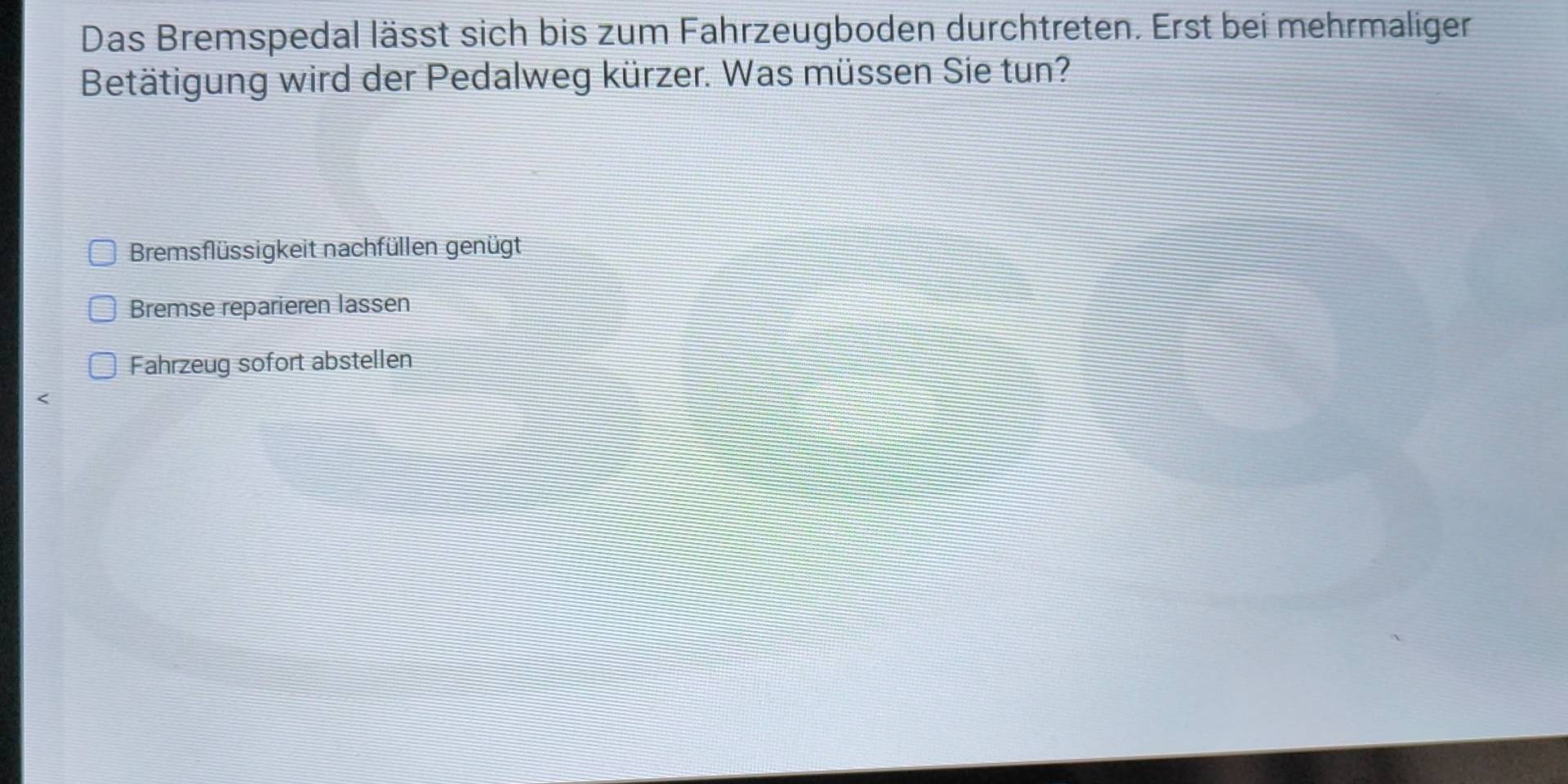Verwunderlich Das Bremspedal Lasst Sich Bis Zum Fahrzeugboden Durchtreten Bild