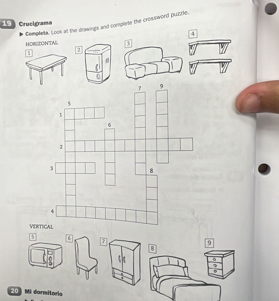 Crucigrama 
Completa. Look at the drawings and complete the crossword puzzle 
A 
HORIZONTAL 3
2
1
VERTICAL