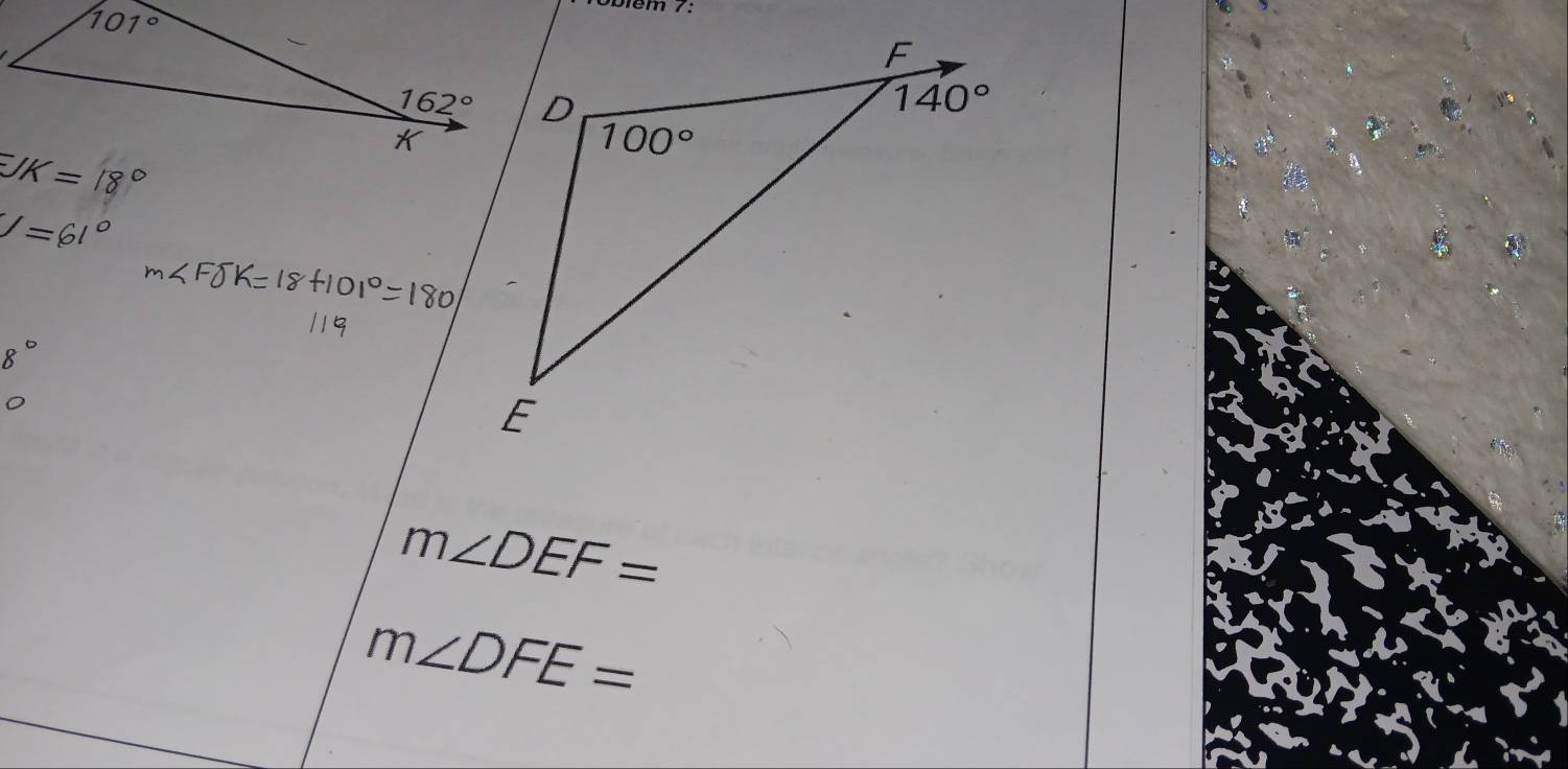 ém /:
V=6
m∠ DEF=
m∠ DFE=