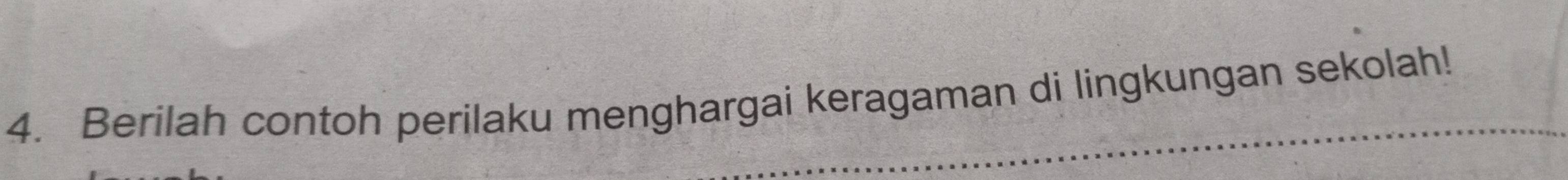 Berilah contoh perilaku menghargai keragaman di lingkungan sekolah!