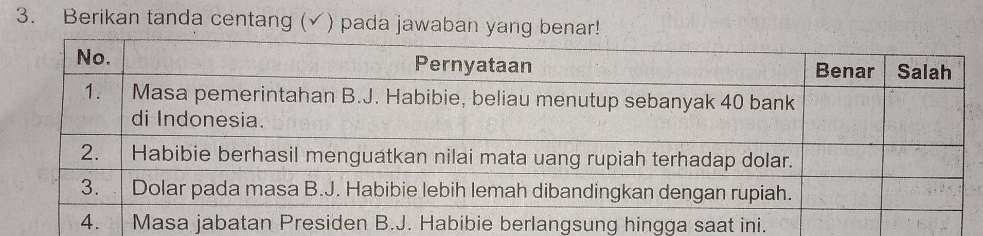 Berikan tanda centang (√) pada jawaban yang benar!