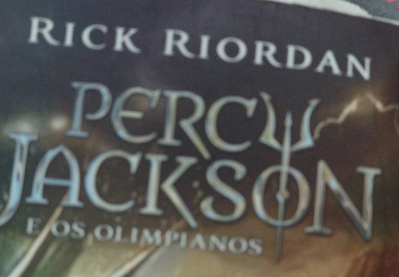 Rick Riordan 
PER 
4 
ACKSON 

E OS OLIMPIANOS