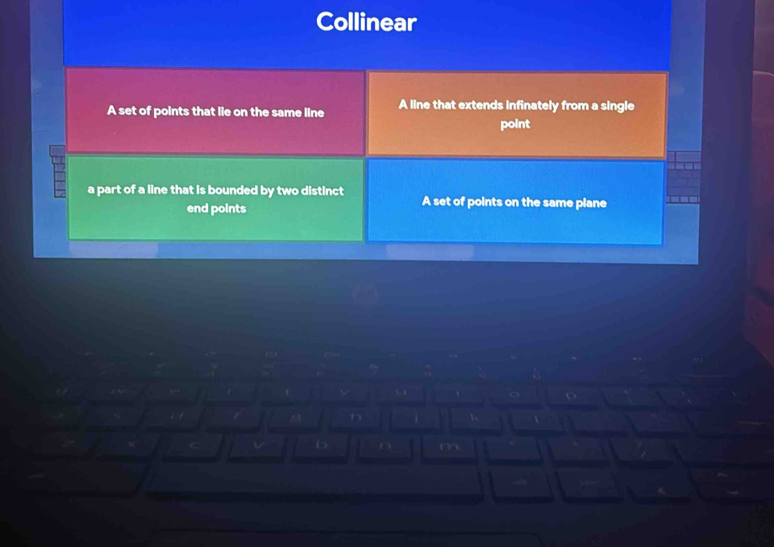 Collinear 
on