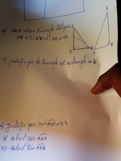 of A8E oitan tiangle teeque
AE=8; BE=6; AB=10
1 faotifle poe te tilangh est edangle . 
( Jaotifle que sun me, o, 
b) colart eas overline ABE
of colout ton widehat ABE