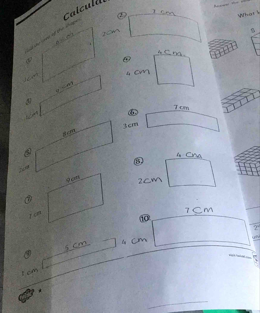 Calculd 
Answer the vl 
What k 
S 
nd the area of the shape.
3 cm
4 C
7 cm
5 cm
visit twinkL.com
1 cm
*