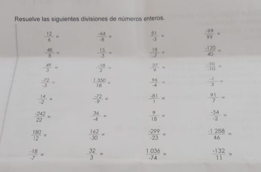 Resuelve las siguientes divisiones de números enteros.