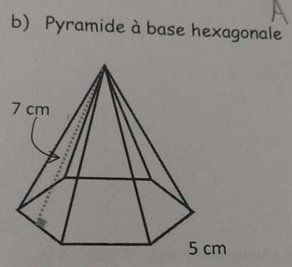 Pyramide à base hexagonale