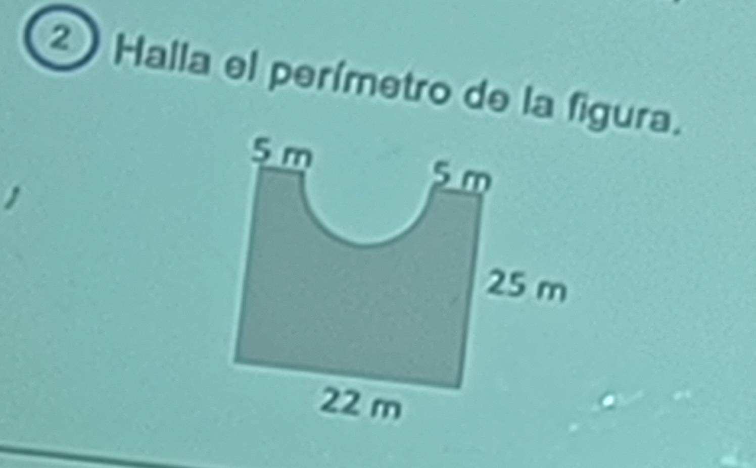 Halla el perímetro de la figura.